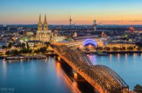 Blick über Köln am Abend