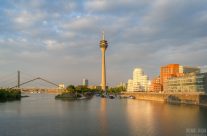 Goldene Stunde im Medienhafen Düsseldorf