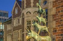 Bremer Stadtmusikanten im Glanz der Nacht