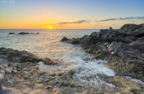 Sonnenuntergang an der rauen Westküste von Lanzarote