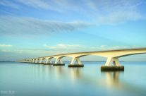 Zeelandbrücke – Langzeitbelichtung im Abendlicht